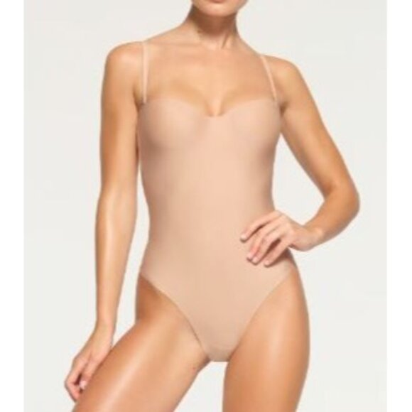 SKIMS Tops - $120 NWT SKIMS BODY MOLDED UNDERWIRE BODYSUIT CLAY - M